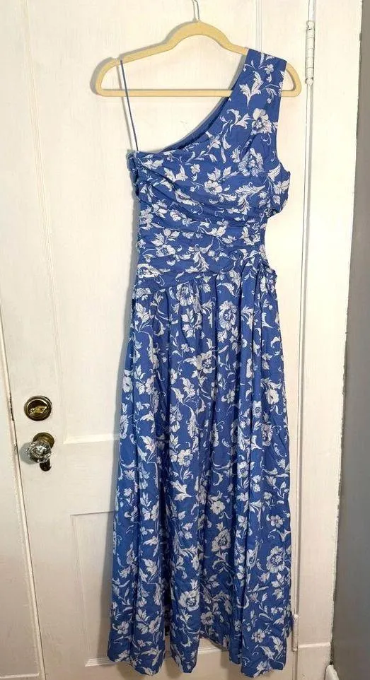 Abercrombie and Fitch Blue and White Floral One-Shoulder Cutout Maxi Dress - Image 5
