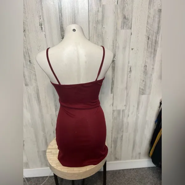 Coco and Shay Burgundy dress - Image 4