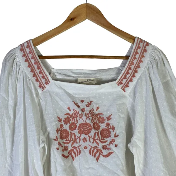 Universal Threads Womens Boho 100% Cotton Embroidered Peasant Top White Size M - Image 4
