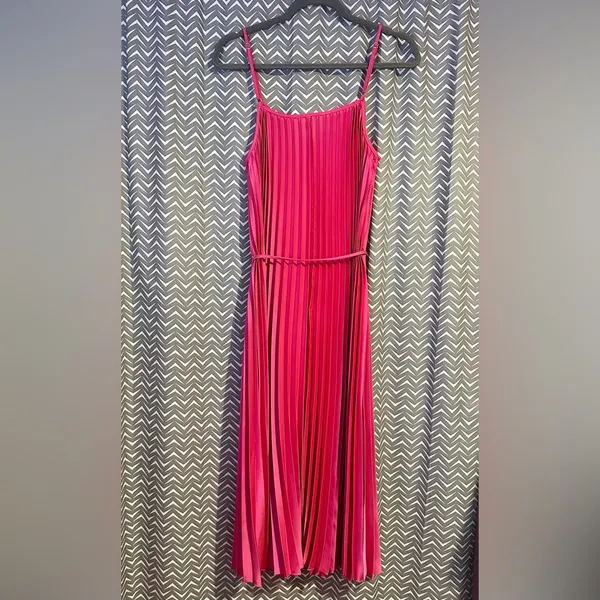 NWT SAM EDELMAN | Hammered Satin Plissé Dress in Hot Pink, size M - Image 4