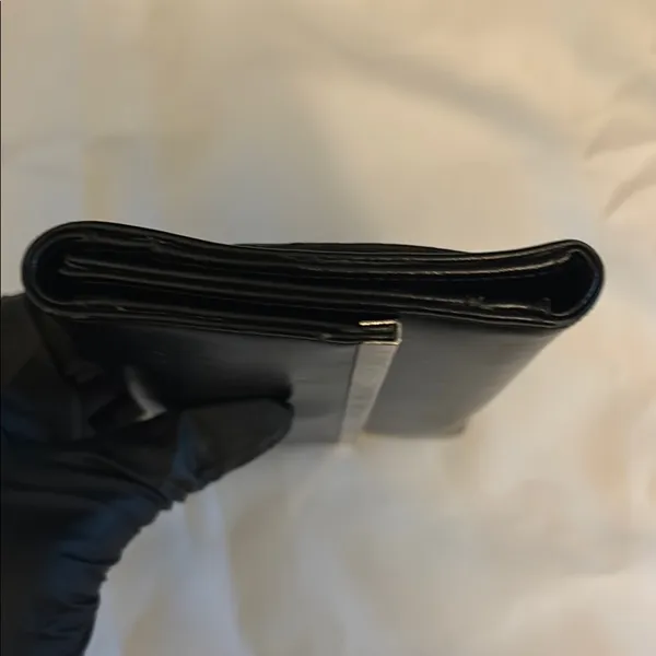 GUESS Black Wallet with Silver Accent – EUC - Image 8
