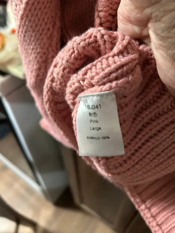 Pink Cable Knit Sweater Size Large 100% Acrylic - Image 4