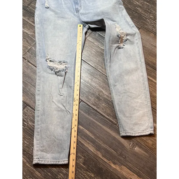 BDG Urban Outfitters High Rise Mom Jeans Light Wash Distressed Size 28 Baggy Y2K - Image 8