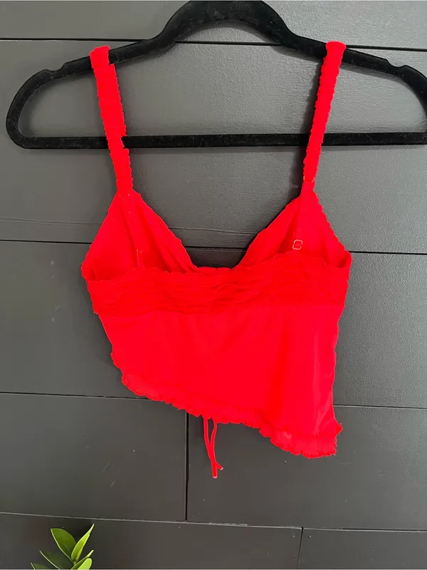 EDIKTED Red Going Out Tank Top College Life Ruched Hot Crop Shirt Women’s Sz XS - Image 2