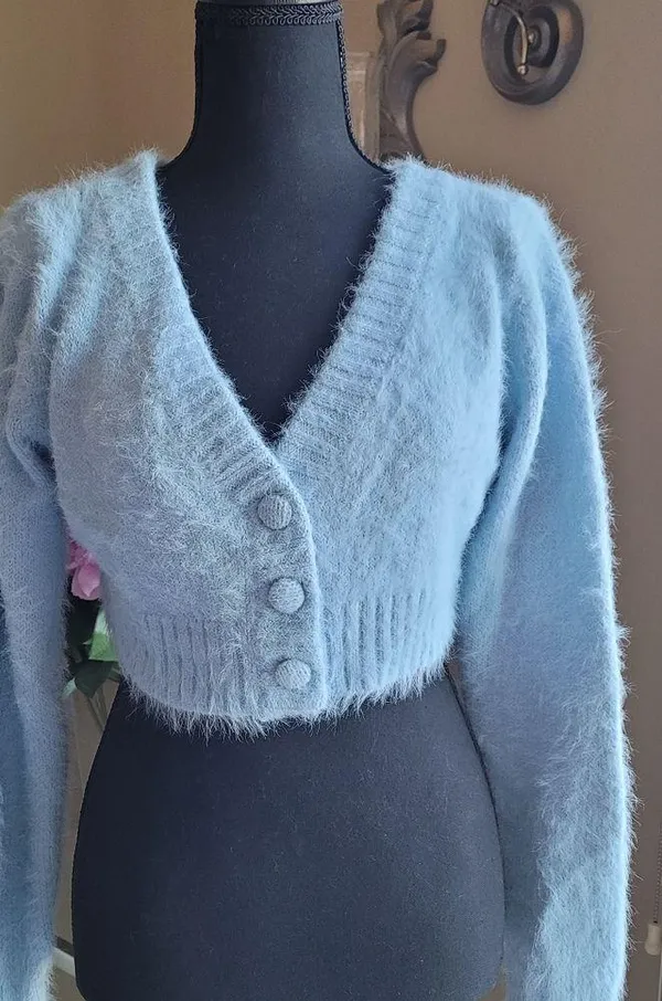 Forever 21 crop sweater - Image 2
