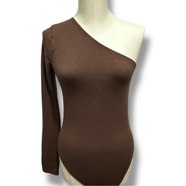 229 Forever 21 | EUC Chocolate Brown One-Shoulder Bodysuit (Size S/M) - Image 3