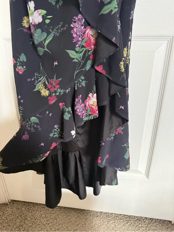 AMUR Pasqualena One Shoulder Dress in Floral Print - Image 5