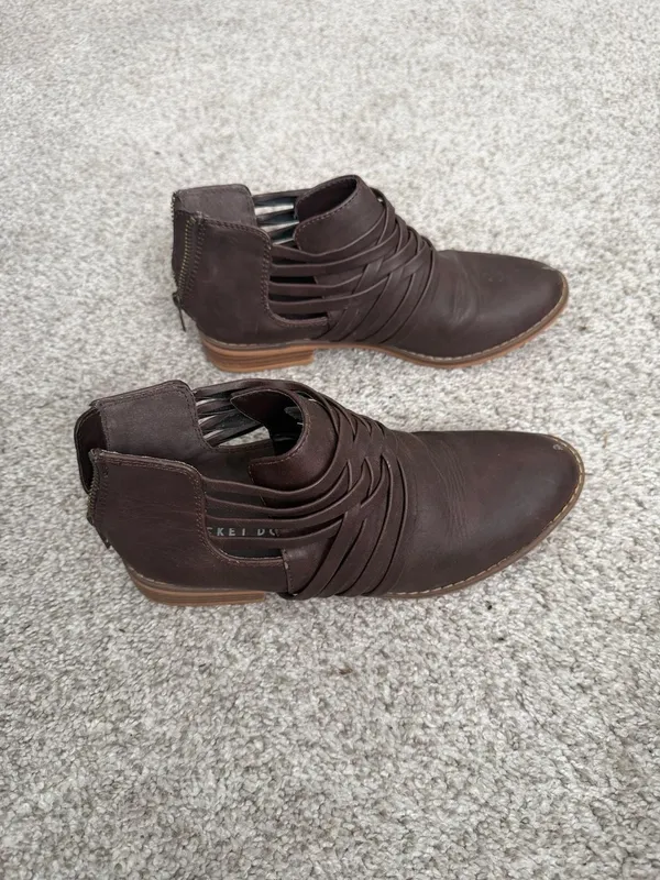 Rocket Dog Brown Criss-Cross Strappy Ankle Booties Size 7 - Image 4