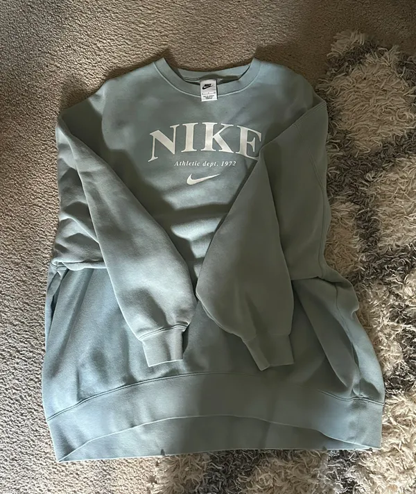 Nike Sweatshirt - Image 2