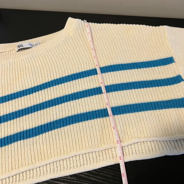 Zara Women's Medium Striped Cropped Knit Sweater Blue Cream Long Sleeve Boxy Fit - Image 9