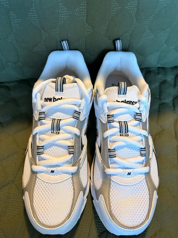 New Balance Shoes - Image 3