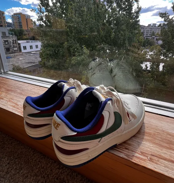 Nike Women’s Blazer Low Sneakers - Image 4