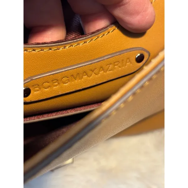 BCBGMAXAZRIA Tan Camel Leather Shoulder Bag Chain Strap Turn Lock Crossbody - Image 3