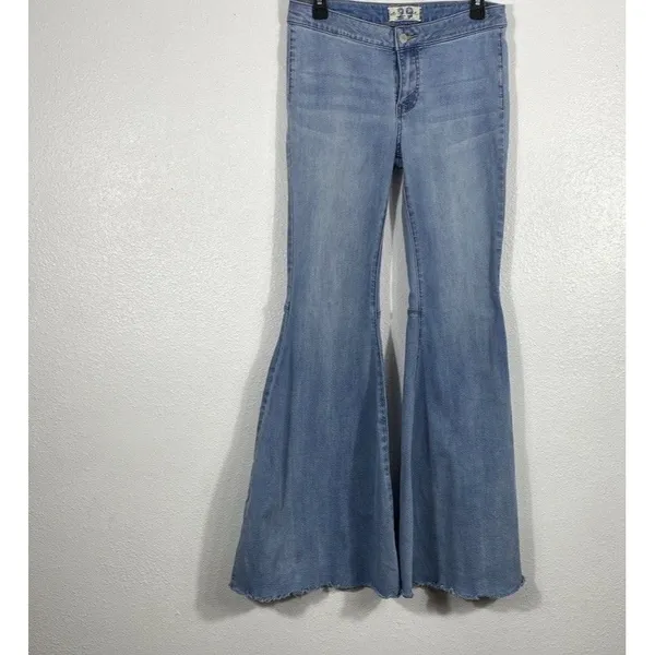 We The Free Flared Women's Jeans Light Blue Denim Raw Hem Stretch High Rise - Image 4