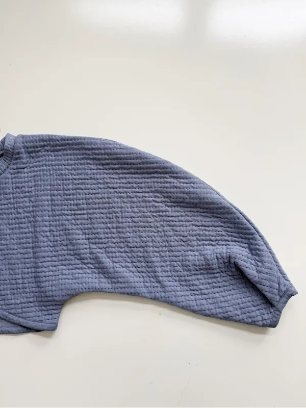 Zara Quilted Cropped Sweatshirt Size Medium - Image 6