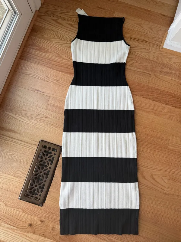 Abercrombie & Fitch Black Cream Striped Ribbed Knit Maxi Dress M NWT - Image 4