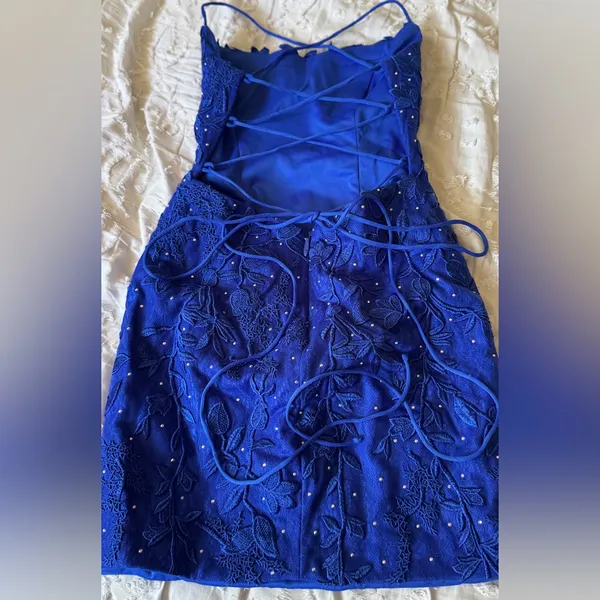 Elegant Royal Blue Embroidered Evening Dress Size 2 NEVER WORN - Image 4