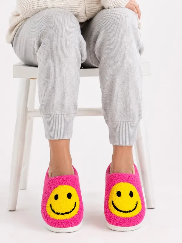 NEW Hot Pink Smiley Face Fuzzy Slippers Women’s S 5-6 Y2K Happy Face Lougewear - Image 4