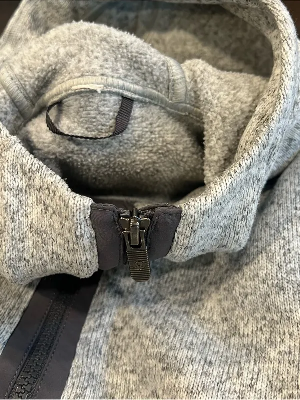 Lululemon it’s fleecing cold pullover light gray 4 women - Image 8