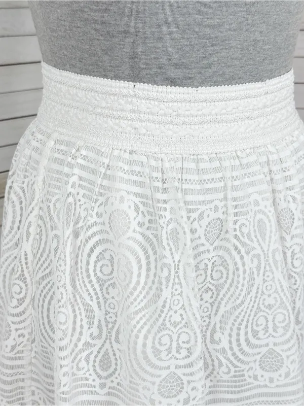 Bebe Lace Scallop Hem Mini Skirt White Medium Elastic Waist Cottagecore Layered - Image 5
