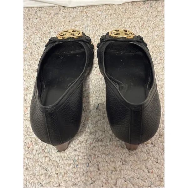 Tory Burch Leticia Open Toe Wedge Pebbled Black Leather Gold Logo size 10 - Image 5