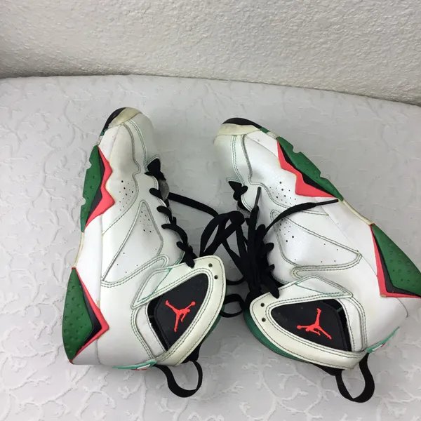 Nike Air Jordan Size 6 Youth Retro Basketball 705417-138 White Verde Sneakers. - Image 4