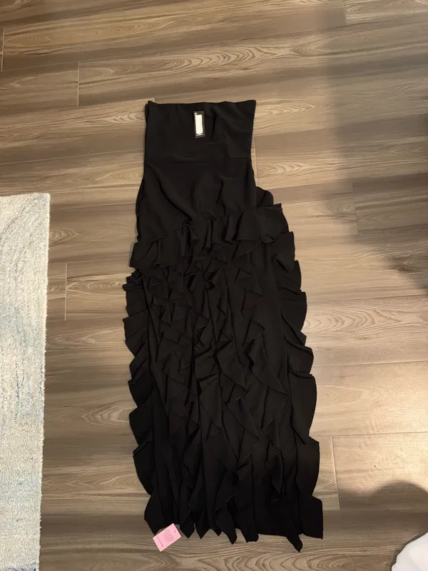 Pretty Little Thing Black Dress - Image 3