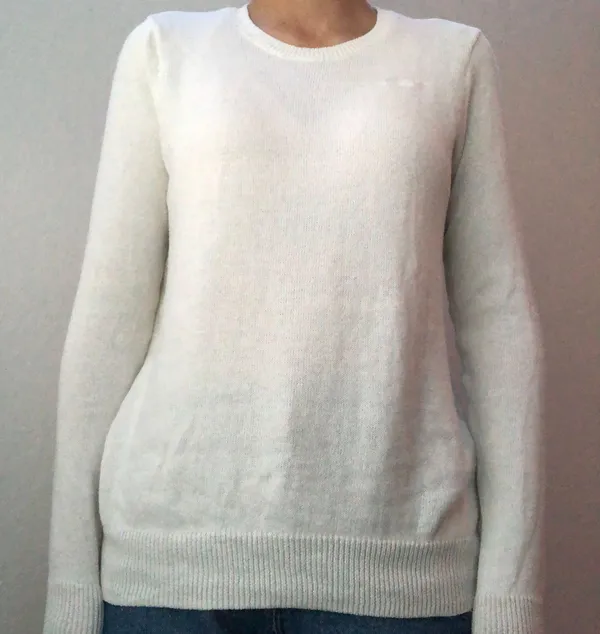 Hollister white  knit sweater! - Image 2
