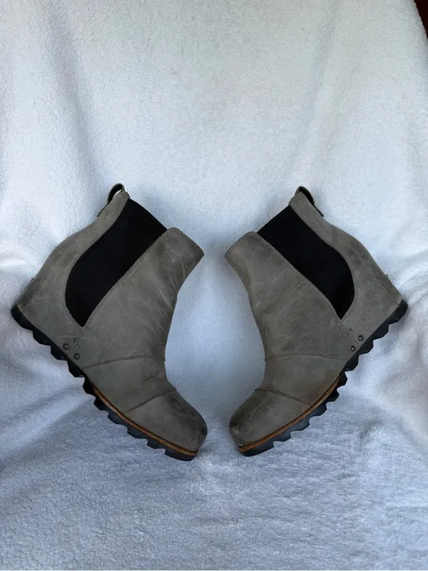 SOREL Joan of Arctic Lea Wedge Olive Green Leather Chelsea Booties Womens US 9 - Image 5