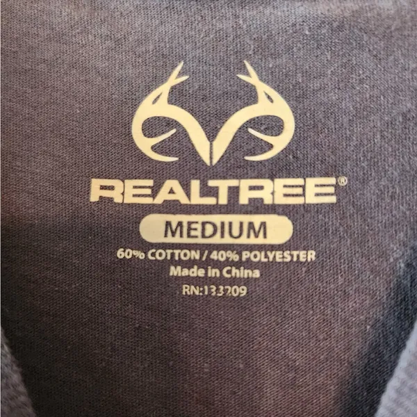 Realtree light purple deer hunting t shirt size womens medium loose fit - Image 4