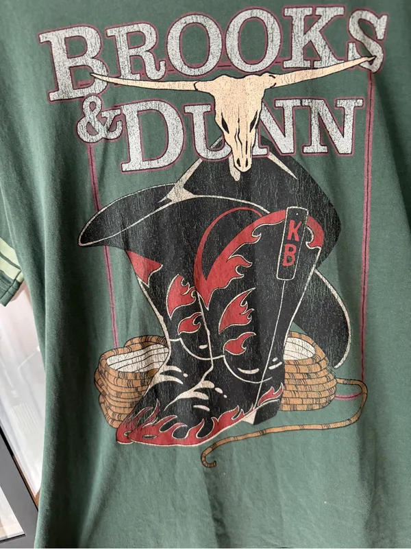 Brooks & Dunn graphic tee forest green country music cowboy boots hat western - Image 5