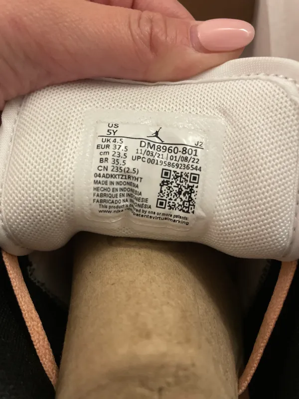 Air Jordan 1 Low - Image 10