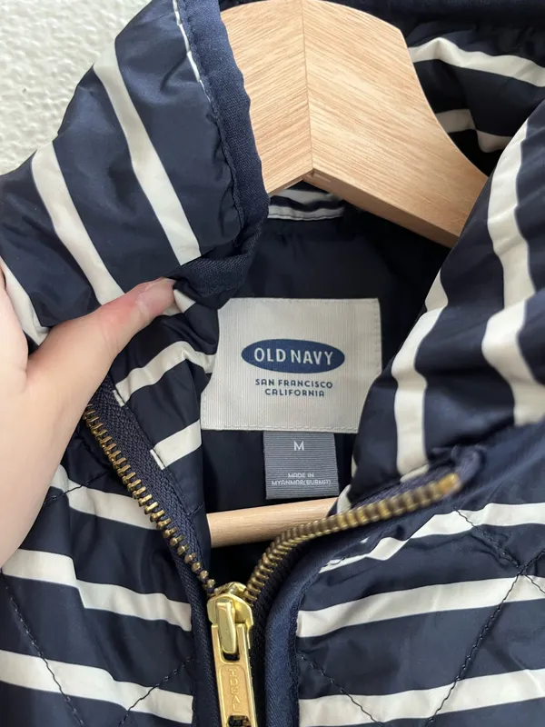 Old Navy Quilted Navy Vest  - Image 3