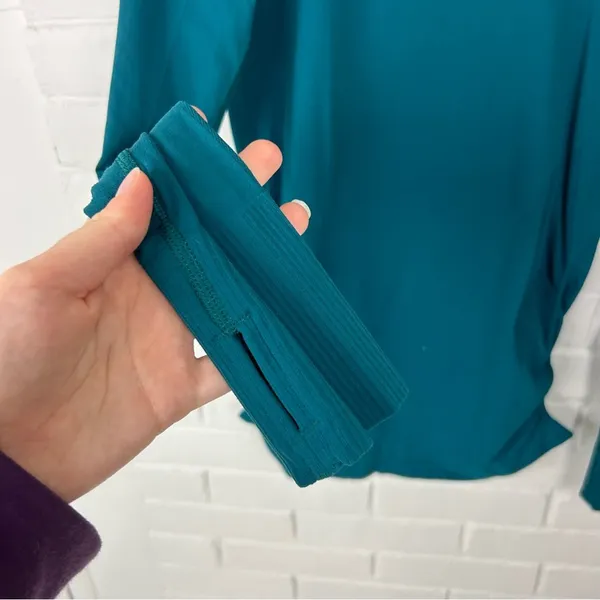 Athleta Fastest Track Running Activewear Long Sleeve Top Size S - Image 8