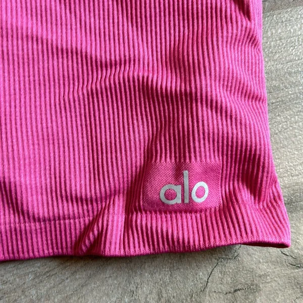 Alo mindful movement ribbed bike shorts - Image 2