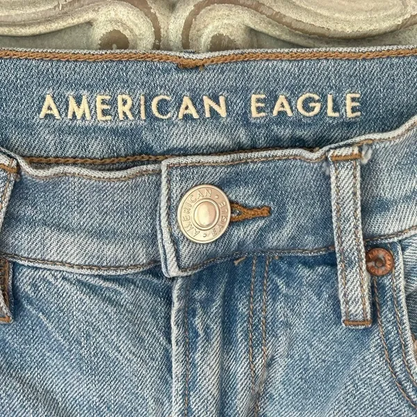 American Eagle 90’s bootcut distressed knees light wash comfort waist jeans 2reg - Image 4
