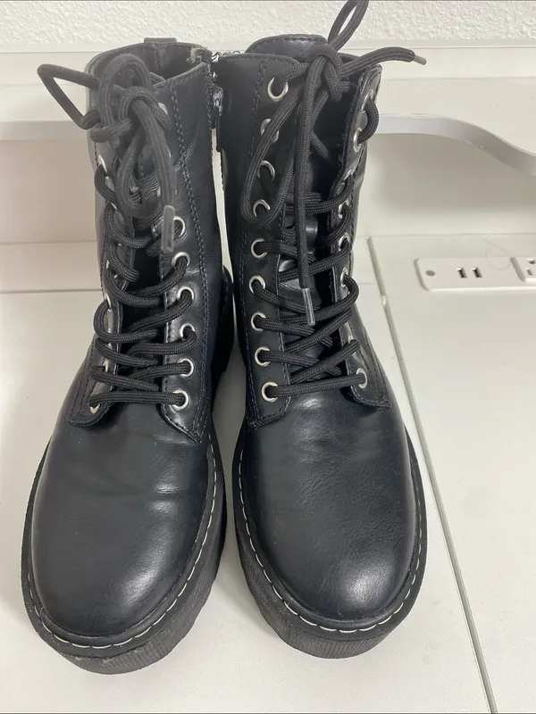 Divided Black Lace-Up Platform Boots Size 36 - Image 5