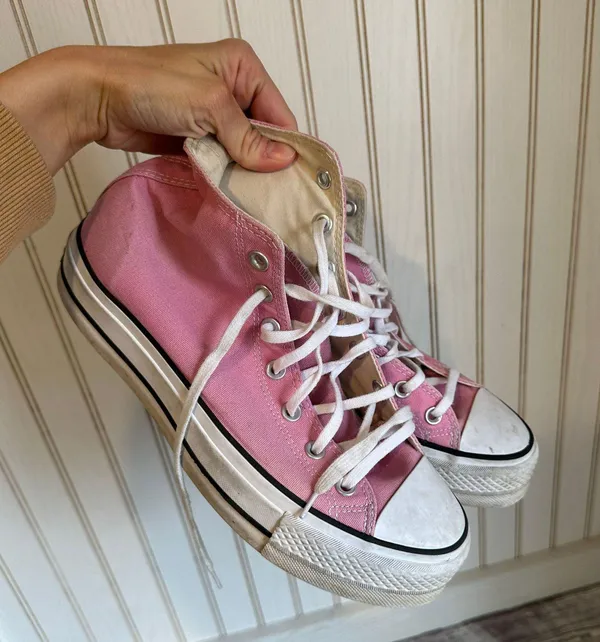 Chuck Taylor Platform Sneakers - Image 2