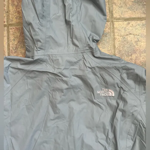 north face lightweight windbreaker with hood, size small, light pink & grey - Image 7