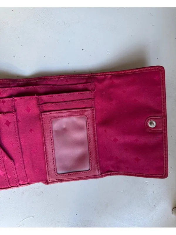 Fossil Red Leather Trifold Wallet with Zipper Pocket - Image 6
