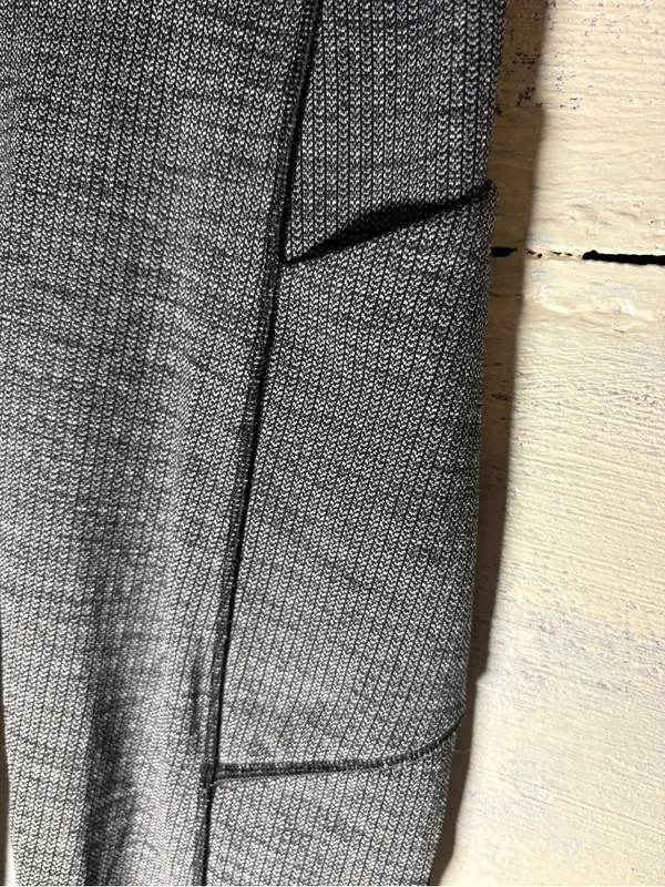 Lululemon Speed Up Tight 28" *Full-On Luxtreme size 4 - Image 8
