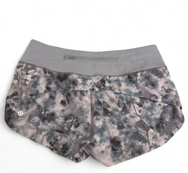 Lululemon Shorts Speed 2.5" - Image 2