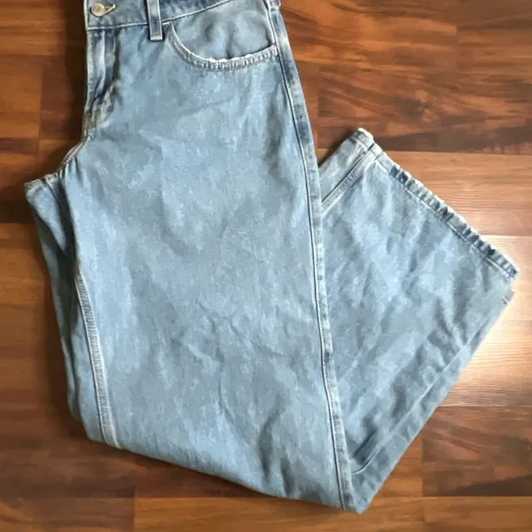 Hollister Low Rise Baggy Jeans W29 Size 8 | Y2K Wide Leg Baggy Denim - Image 2
