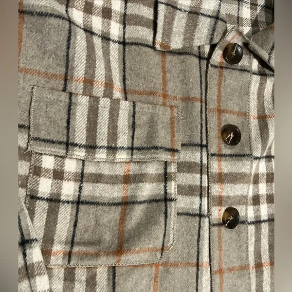 Pink Lily Checkered Plaid Shirt Jacket size Medium oversized Button Up Pockets - Image 3