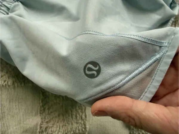 Lululemon Hotty Hot Low-Rise Lined Short 2.5" size‎ 10 - Image 6