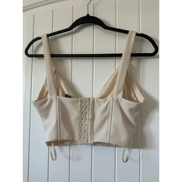 Windsor‎ Cream Corset-Inspired Pleated Bust Crop Top Small - Image 3