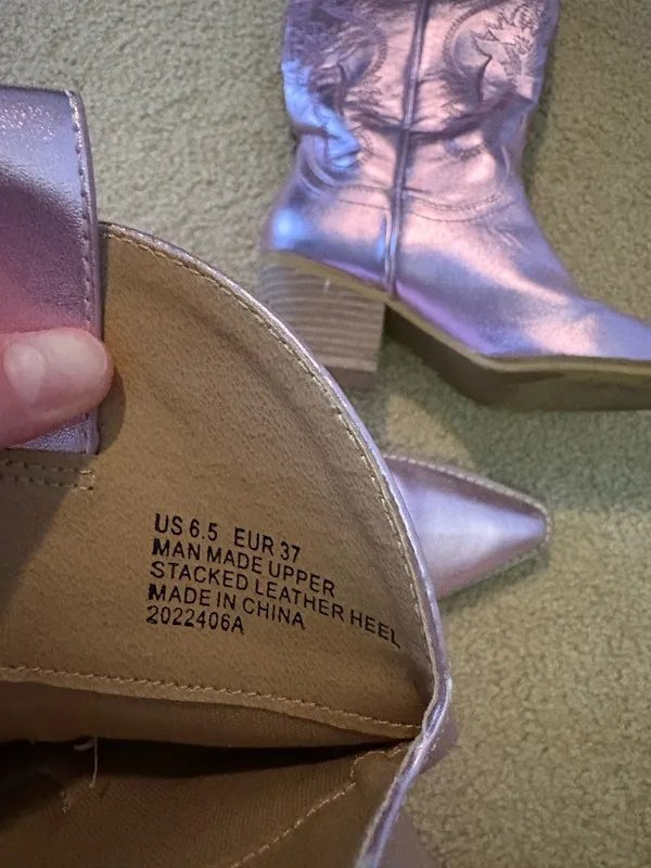 Pink cowboy boots metallic Size 6.5 - Image 2