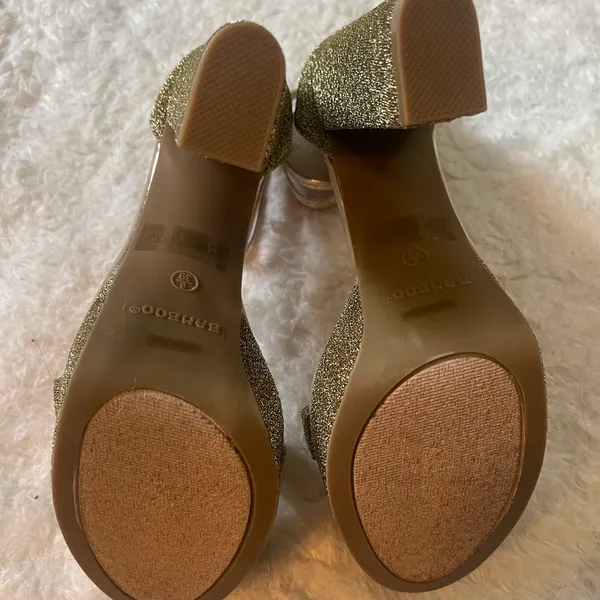 Bamboo Holiday Gold glam metallic glittery felt platform high chunky formal event heels - Image 9