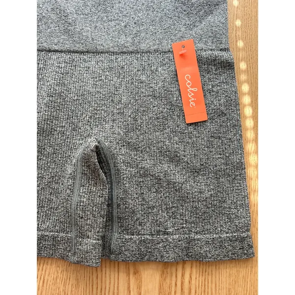 New Women’s Colsie Ribbed Athletic Yoga 🧘 Exercise Shorts Gray size Xs - Image 2