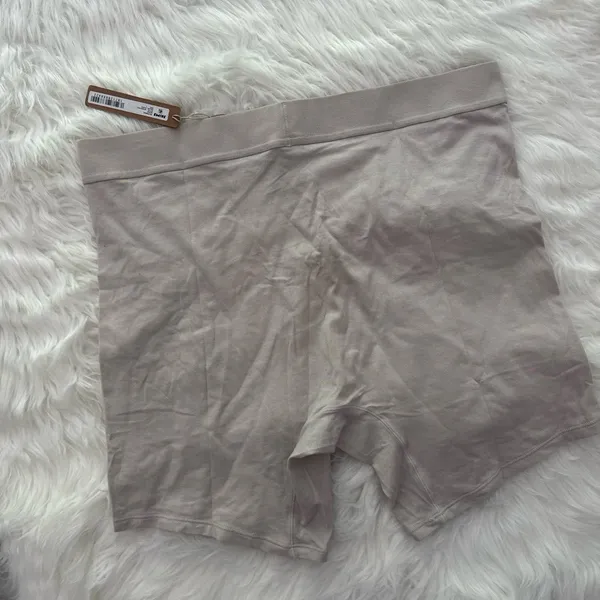 Skims Boyfriend Boxer Stone Size Large - Image 8